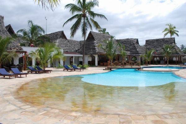 Sultan Sands Island Resort image 9